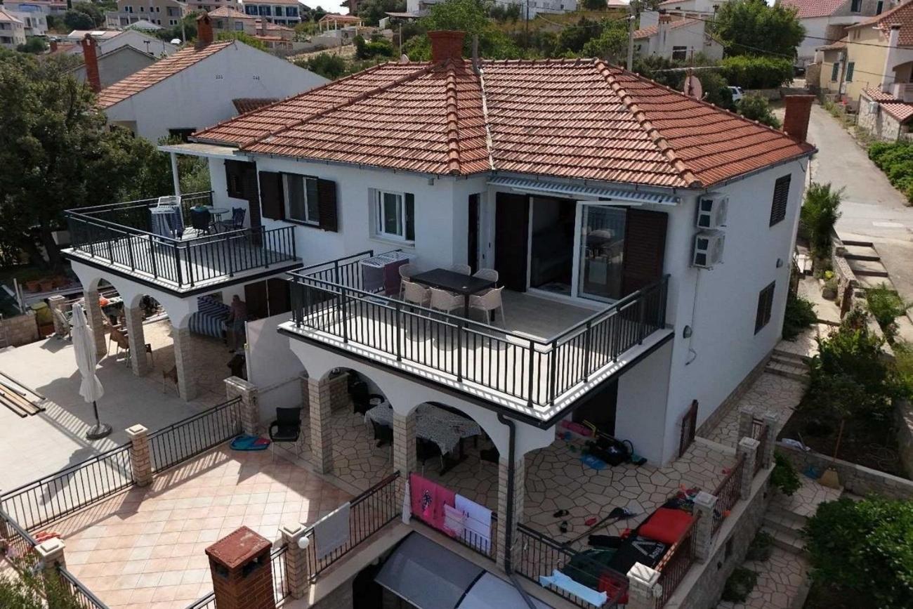 Apartments By The Sea Maslinica, Solta - 774 Grohote エクステリア 写真